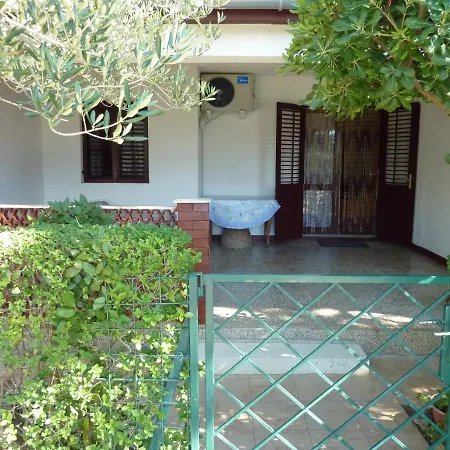 Queen's Beach Sabunike - Green Street Ii Apartamento