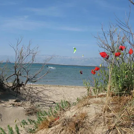 Queen's Beach Sabunike - Green Street Ii * Nin