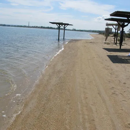 Queen's Beach Sabunike - Green Street Ii *